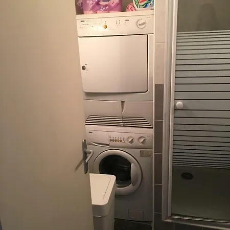 Fully Equipped Studio Near Geneva Apartment